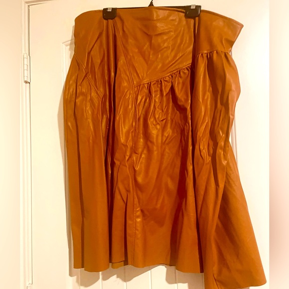 Rust color Faux leather skirt - Picture 1 of 1